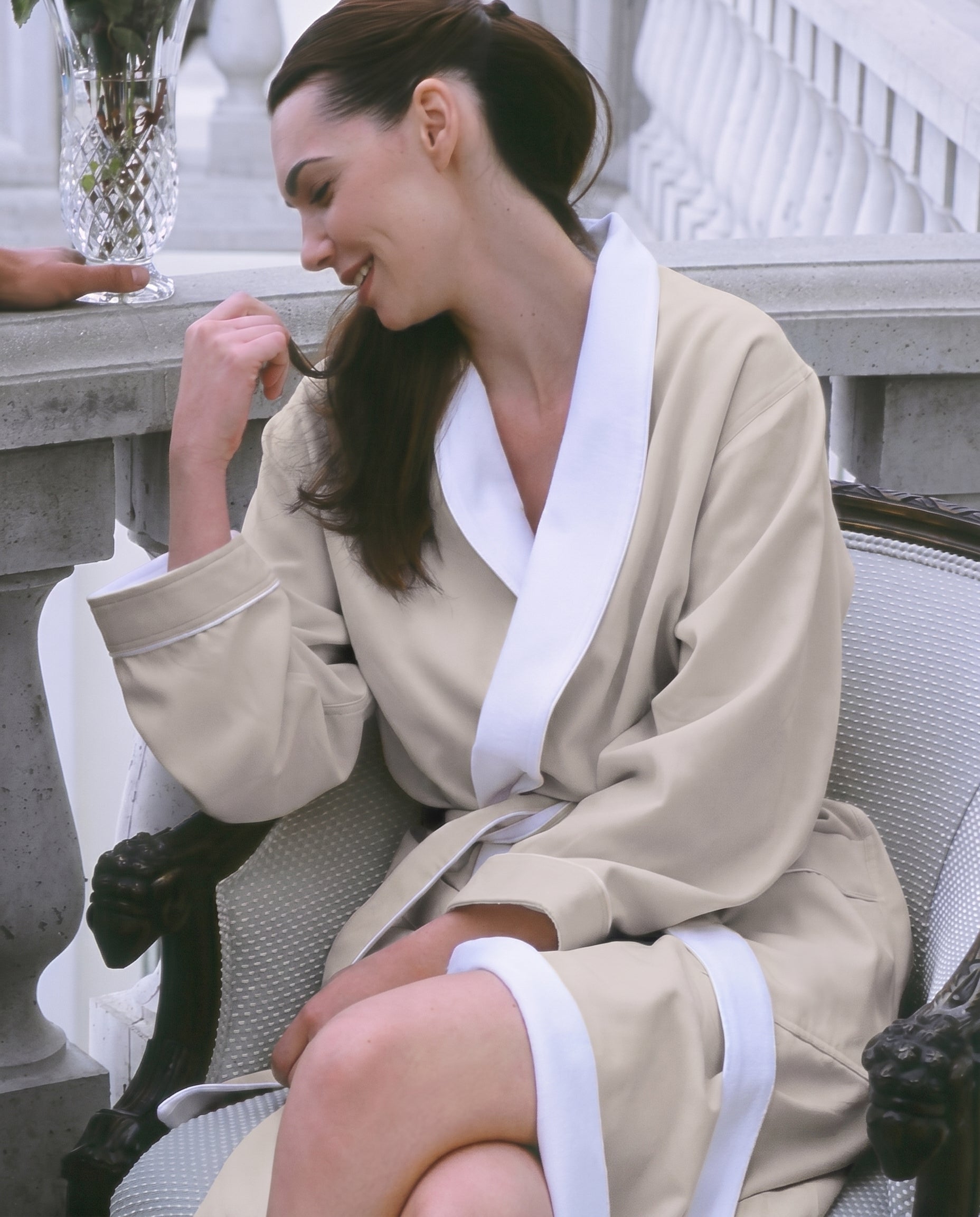 Luxe Robe for Women Lifestyle#color_seashell